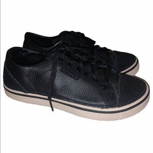 Crocs Women’s 9 men’s 7 black sneakers